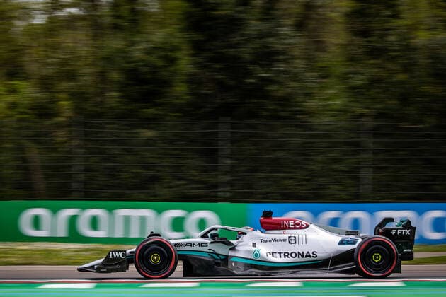 63 RUSSELL George (gbr), Mercedes AMG F1 Team W13, action during the Formula 1 Grand Premio del Made in Italy e dell Emilia-Romagna 2022, 4th round of the 2022 FIA Formula One World Championship, WM, Weltmeisterschaft on the Imola Circuit, from April 22 to 24, 2022 in Imola, Italy - F1 - EMILIA ROMAGNA GRAND PRIX 2022 DPPI Panoramic  00122010_GH_78412