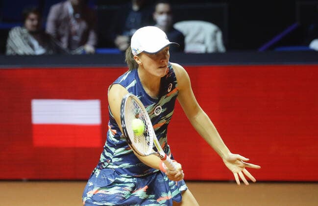 Stuttgart , Porsche Tennis Grand Prix , Semifinals , Iga Swiatek POL