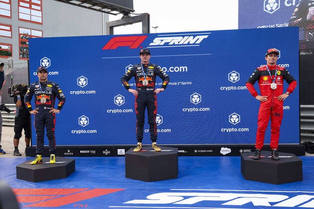 PEREZ Sergio (mex), Red Bull Racing RB18, VERSTAPPEN Max (ned), Red Bull Racing RB18, LECLERC Charles (mco), Scuderia Ferrari F1-75, portrait during the Formula 1 Grand Premio del Made in Italy e dell Emilia-Romagna 2022, 4th round of the 2022 FIA Formula One World Championship, WM, Weltmeisterschaft on the Imola Circuit, from April 22 to 24, 2022 in Imola, Italy - F1 - EMILIA ROMAGNA GRAND PRIX 2022 DPPI Panoramic 00122010_G00D3468.JPG_