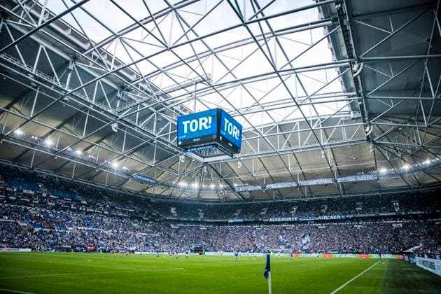 GER, 2 FBL, 31 Matchday, FC Schalke vs SV Werder Bremen 23 04 2022, VELTINS Arena, Gelsenkirchen, GER, 2 FBL, 31 Matchday, FC Schalke vs SV Werder Bremen in picture Goal for Schalke 04 by Simon Terodde Schalke 04 9 , nordphotoxGmbHx xRauch nph00251