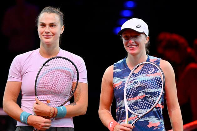 Fnalists Aryna Sabalenka BLR left and Iga Swiatek POL right Tennis Women Porsche Cup Porsche Tennis Grand Prix GP Stuttgart 2022 Porsche Arena 24 04 2022 DFL REGULATES PROHIBIT ANY USE OF PHOTOGRAPHS AS IMAGE SEQUENCES AND OR QUASI VIDEO Porsche Tennis Grand Prix GP Stuttgart 2022