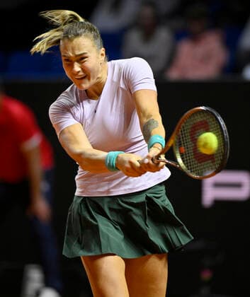 Aryna Sabalenka BLR Action Tennis Women Porsche Cup Porsche Tennis Grand Prix GP Stuttgart 2022 Porsche Arena 24 04 2022 DFL REGULATIONS PROHIBIT ANY USE OF PHOTOGRAPHS AS IMAGE SEQUENCES AND OR QUASI VIDEO Porsche Tennis Grand Prix GP Stuttgart 2022