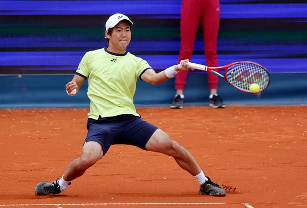 24 04 2022, BMW Open, MTTC Iphitos Munich, Tennis Sport, in picture Yoshihito Nishioka JPN