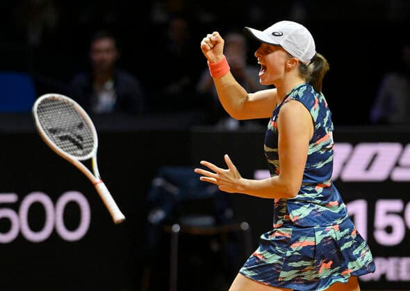 Iga Swiatek POL Cheer Joy Emotion Wins Final Tennis Women Porsche Cup Porsche Tennis Grand Prix GP Stuttgart 2022 Porsche Arena 24 04 2022 DFL REGULATIONS PROHIBIT ANY USE OF PHOTOGRAPHS AS IMAGE SEQUENCES AND OR QUASI VIDEO Porsche Tennis Grand Prix GP Stuttgart 2022