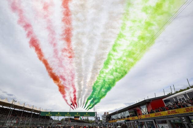 Frecce Tricolori during the Formula 1 Grand Premio del Made in Italy e dell Emilia-Romagna 2022, 4th round of the 2022 FIA Formula One World Championship, WM, Weltmeisterschaft on the Imola Circuit, from April 22 to 24, 2022 in Imola, Italy - F1 - EMILIA ROMAGNA GRAND PRIX 2022 - Race DPPI Panoramic  00122011_2R6_1074.JPG_