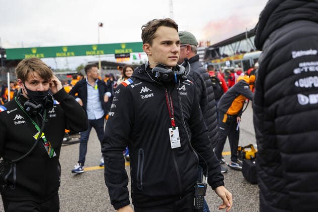 PIASTRI Oscar (aus), Alpine F1 Team A522 reserve driver, portrait during the Formula 1 Grand Premio del Made in Italy e dell Emilia-Romagna 2022, 4th round of the 2022 FIA Formula One World Championship, WM, Weltmeisterschaft on the Imola Circuit, from April 22 to 24, 2022 in Imola, Italy - F1 - EMILIA ROMAGNA GRAND PRIX 2022 - Race DPPI Panoramic  00122011_2R6_1104.JPG_