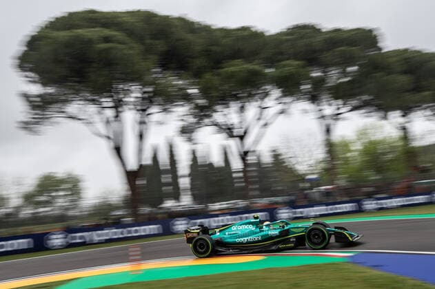 Formula 1 Gran Prix of Emilia Romagna Sebastian Vettel of Aston Martin during F1 Grand Prix of Emilia Romagna at Autodromo Enzo e Dino Ferrari on April 24, 2022 in Imola, Italy. Imola Autodromo Enzo e Dino Ferrari Italy Copyright: xCristianoxBarnix