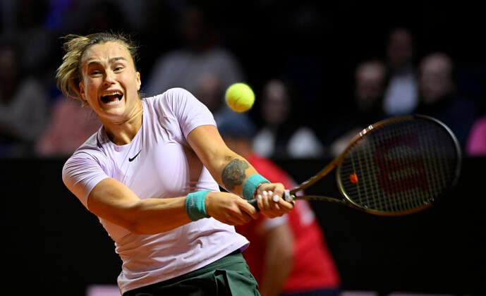 Aryna Sabalenka BLR Action Tennis Women Porsche Cup Porsche Tennis Grand Prix GP Stuttgart 2022 Porsche Arena 24 04 2022 DFL REGULATIONS PROHIBIT ANY USE OF PHOTOGRAPHS AS IMAGE SEQUENCES AND OR QUASI VIDEO Porsche Tennis Grand Prix GP Stuttgart 2022