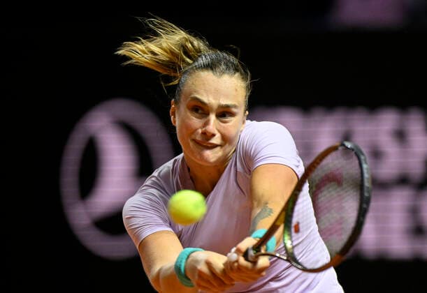 Aryna Sabalenka BLR Action Tennis Women Porsche Cup Porsche Tennis Grand Prix GP Stuttgart 2022 Porsche Arena 24 04 2022 DFL REGULATIONS PROHIBIT ANY USE OF PHOTOGRAPHS AS IMAGE SEQUENCES AND OR QUASI VIDEO Porsche Tennis Grand Prix GP Stuttgart 2022