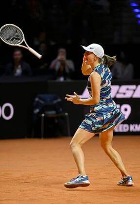 Iga Swiatek POL wins final jubilation joy emotion tennis ladies Porsche Cup Porsche Tennis Grand Prix GP Stuttgart 2022 Porsche Arena 24 04 2022 DFL REGULATIONS PROHIBIT ANY USE OF PHOTOGRAPHS AS IMAGE SEQUENCES AND OR QUASI VIDEO Porsche Tennis Grand Prix GP Stuttgart 2022