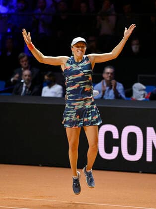 Tennis Women Porsche Cup Porsche Tennis Grand Prix GP Stuttgart 2022 Porsche Arena 24 04 2022 DFL REGULATIONS PROHIBIT ANY USE OF PHOTOGRAPHS AS IMAGE SEQUENCES AND OR QUASI VIDEO Porsche Tennis Grand Prix GP Stuttgart 2022