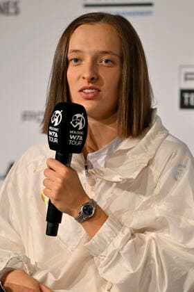 Winner Iga Swiatek POL in PK Press Conference in Interview Micro Micro Logo Tennis Women Porsche Cup Porsche Tennis Grand Prix GP Stuttgart 2022 Porsche Arena 24 04 2022 DFL REGULATES PROHIBIT ANY USE OF PHOTOGRAPHS AS IMAGE SEQUENCES AND OR QUASI VIDEO Porsche Tennis Grand Prix GP Stuttgart 2022