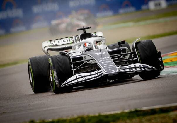 IMOLA Pierre Gasly 10 driving the AlphaTauri AT03 during the Emilia Romagna F1 Grand Prix at Autodromo Enzo e Dino Ferrari on April 24, 2022 in Imola, Italy REMKO DE WAAL GP Emilia Romagna 2022 RACE 2022 xVIxANPxSportx xxANPxIVx 447557052 originalFilename: 447557052.jpg