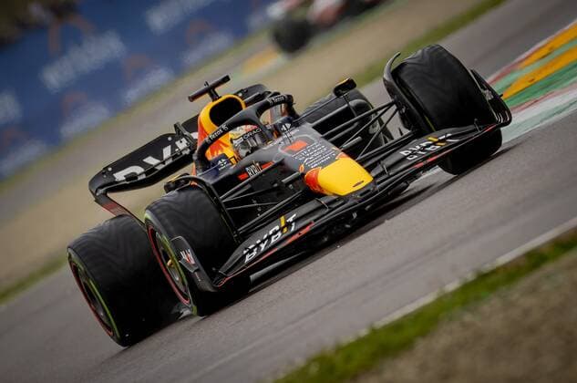 IMOLA Max Verstappen 1 with the Oracle Red Bull Racing RB18 Honda during the F1 Grand Prix of Emilia Romagna at Autodromo Enzo e Dino Ferrari on April 24, 2022 in Imola, Italy REMKO DE WAAL GP Emilia Romagna 2022 RACE 2022 xVIxANPxSportx xxANPxIVx 447557799 originalFilename: 447557799.jpg