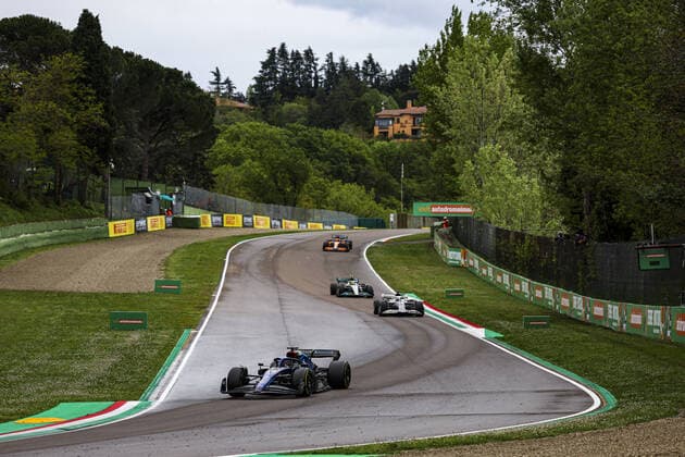 23 ALBON Alexander (tha), Williams Racing FW44, action during the Formula 1 Grand Premio del Made in Italy e dell Emilia-Romagna 2022, 4th round of the 2022 FIA Formula One World Championship, WM, Weltmeisterschaft on the Imola Circuit, from April 22 to 24, 2022 in Imola, Italy - F1 - EMILIA ROMAGNA GRAND PRIX 2022 - Race DPPI Panoramic  00122011_GOOD0472.JPG_