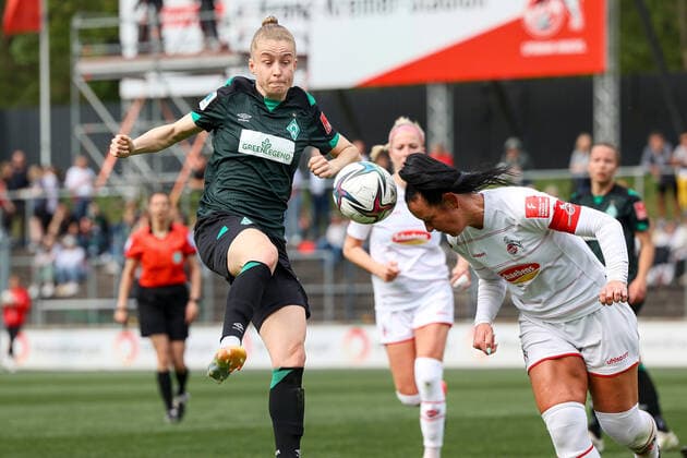 Flyeralarm Womens Bundesliga 2021 2022, 1 FC Cologne SV Werder Bremen Peggy Kuznik FC, 21 Cologne Franz Kremer Stadium, Lawn North Rhine Westphalia Germany