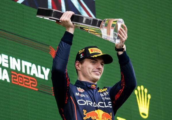 IMOLA Max Verstappen Oracle Red Bull Racing wins the F1 Grand Prix of Emilia Romagna at Autodromo Enzo e Dino Ferrari on April 24, 2022 in Imola, Italy REMKO DE WAAL GP Emilia Romagna 2022 RACE 2022 xVIxANPxSportx xxANPxIVx 447558918 originalFilename: 447558918.jpg