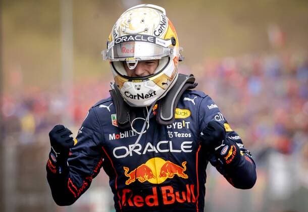 IMOLA Oracle Red Bull Racing s Max Verstappen 1 cheers after victory at the Emilia Romagna F1 Grand Prix at Autodromo Enzo e Dino Ferrari on April 24, 2022 in Imola, Italy REMKO DE WAAL GP Emilia Romagna 2022 RACE 2022 xVIxANPxSportx xxANPxIVx 447559036 originalFilename: 447559036.jpg