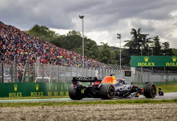 IMOLA Max Verstappen Oracle Red Bull Racing on track during the Emilia Romagna F1 Grand Prix at Autodromo Enzo e Dino Ferrari on April 24, 2022 in Imola, Italy REMKO DE WAAL GP Emilia Romagna 2022 RACE 2022 xVIxANPxSportx xxANPxIVx 447559476 originalFilename: 447559476.jpg