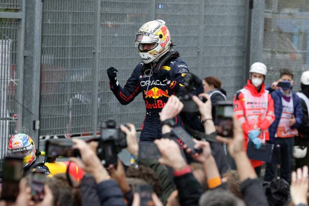 Victory for Max Verstappen NED, Oracle Red Bull Racing 1 ITA, Formula 1 Grand Prix Emilia Romagna, Imola, 24 04 2022 ITA, Formula 1 Grand Prix Emilia Romagna, Imola, 24 04 2022 Imola Copyright: xFoto:xEIBNER ThomasxFuesslerx EP_tfr
