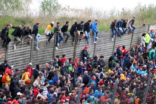 Spectators, F1 Grand Prix of Emilia Romagna at Autodromo Enzo e Dino Ferrari on April 24, 2022 in Imola, Italy Photo by HOCH ZWEI Imola Italy