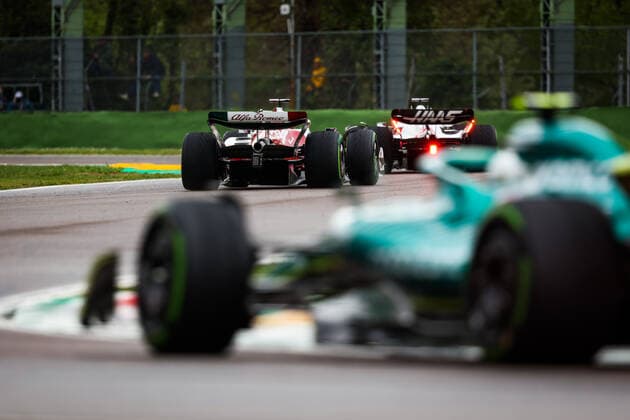 77 BOTTAS Valtteri (fin), Alfa Romeo F1 Team ORLEN C42, action during the Formula 1 Grand Premio del Made in Italy e dell Emilia-Romagna 2022, 4th round of the 2022 FIA Formula One World Championship, WM, Weltmeisterschaft on the Imola Circuit, from April 22 to 24, 2022 in Imola, Italy - F1 - EMILIA ROMAGNA GRAND PRIX 2022 - Race DPPI Panoramic  20220424_G00D4647