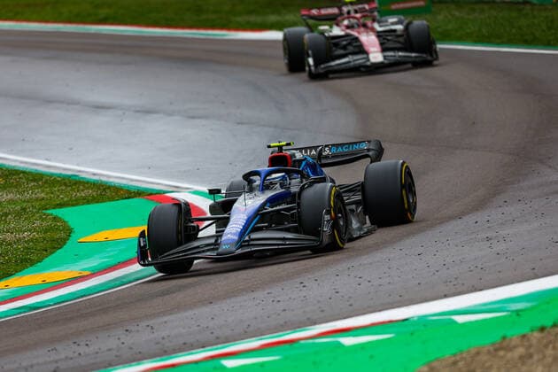 06 LATIFI Nicholas (can), Williams Racing FW44, action during the Formula 1 Grand Premio del Made in Italy e dell Emilia-Romagna 2022, 4th round of the 2022 FIA Formula One World Championship, WM, Weltmeisterschaft on the Imola Circuit, from April 22 to 24, 2022 in Imola, Italy - F1 - EMILIA ROMAGNA GRAND PRIX 2022 - Race DPPI Panoramic  20220424_G00D4868