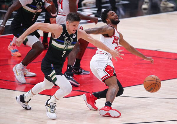 Basketball, NBA, Chicago Bulls - Milwaukee Bucks