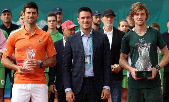 Serbia Tennis Open Djokovic - Rublev 8174612 24.04.2022 Russia s Andrey Rublev, right, and Serbia s Novak Djokovic, left, hold their trophies during the award ceremony, following the final match of the Serbia Open tennis tournament, in Belgrade, Serbia. Alexandar Djorovich Sputnik Belgrade Serbia  Copyright: xAlexandarxDjorovichx