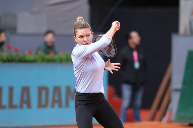 April 26, 2022, MADRID, MADRID, SPAIN: Simona Halep of Romania practice during the Mutua Madrid Open 2022 celebrated at La Caja Magica on April 26, 2022, in Madrid, Spain. MADRID SPAIN - ZUMAa181 20220426_zaa_a181_003 Copyright: xOscarxJ.xBarrosox