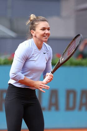 April 26, 2022, MADRID, MADRID, SPAIN: Simona Halep of Romania practice during the Mutua Madrid Open 2022 celebrated at La Caja Magica on April 26, 2022, in Madrid, Spain. MADRID SPAIN - ZUMAa181 20220426_zaa_a181_009 Copyright: xOscarxJ.xBarrosox