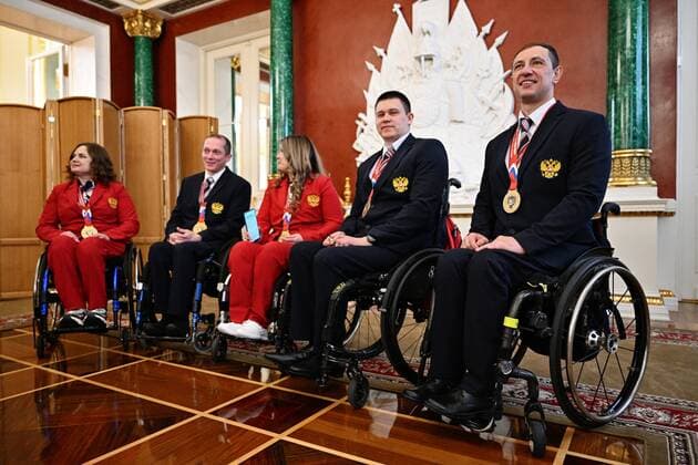 Russia Olympic Athletes Award Ceremony 8175961 26.04.2022 Athletes of the Russian Paralympic team are seen before the awards ceremony, in the Kremlin, Moscow, Russia. Ivan Golubkov is in the center Ramil Sitdikov Sputnik Moscow Russia  Copyright: xRamilxSitdikovx
