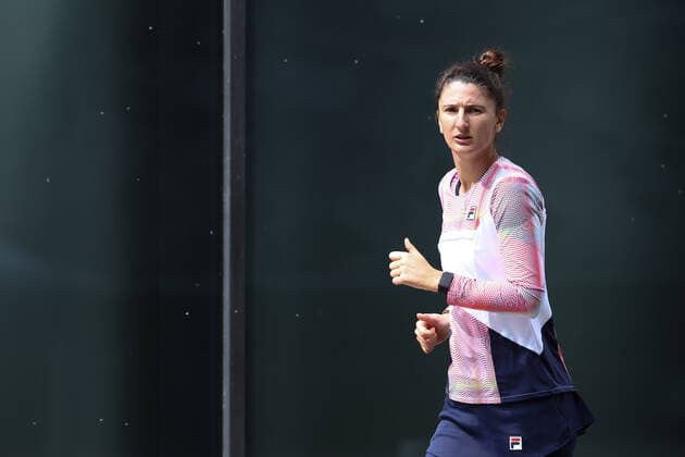 April 26, 2022, MADRID, MADRID, SPAIN: Irina Camelia Begu practice during the WTA, Tennis Damen match draw during the Mutua Madrid Open 2022 celebrated at La Caja Magica on April 26, 2022, in Madrid, Spain. MADRID SPAIN - ZUMAa181 20220426_zaa_a181_037 Copyright: xOscarxJ.xBarrosox