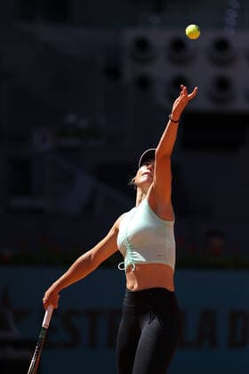 April 26, 2022, MADRID, MADRID, SPAIN: Paula Badosa of Spain practice during her practice during the WTA, Tennis Damen match draw during the Mutua Madrid Open 2022 celebrated at La Caja Magica on April 26, 2022, in Madrid, Spain. MADRID SPAIN - ZUMAa181 20220426_zaa_a181_059 Copyright: xOscarxJ.xBarrosox