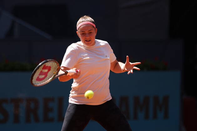 April 26, 2022, MADRID, MADRID, SPAIN: Jelena Ostapenko of Latvia practice during her practice during the WTA, Tennis Damen match draw during the Mutua Madrid Open 2022 celebrated at La Caja Magica on April 26, 2022, in Madrid, Spain. MADRID SPAIN - ZUMAa181 20220426_zaa_a181_067 Copyright: xOscarxJ.xBarrosox