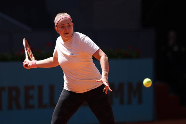 April 26, 2022, MADRID, MADRID, SPAIN: Jelena Ostapenko of Latvia practice during her practice during the WTA, Tennis Damen match draw during the Mutua Madrid Open 2022 celebrated at La Caja Magica on April 26, 2022, in Madrid, Spain. MADRID SPAIN - ZUMAa181 20220426_zaa_a181_068 Copyright: xOscarxJ.xBarrosox