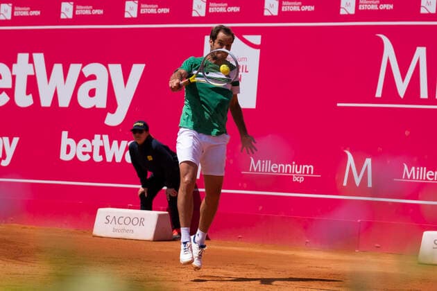 Tommy Paul Vs Richard Gasquet - Millennium Estoril Open 2022 Tommy Paul of United States competes against Richard Gasquet of France during the Millennium Estoril Open ATP, Tennis Herren 250 tennis tournament at Estoril Tennis Club, Estoril, Portugal on April 26, 2022. Lisbon Portugal  Copyright: xNunoxCruzx originalFilename:cruz-tommypau220426_npGqt.jpg