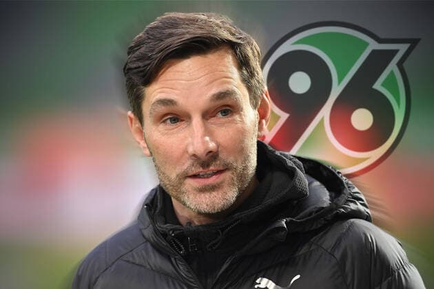 PHOTOMONTAGE report Bundesliga coach Stefan Leitl before change to Hannover 96 in 2 league Stefan LEITL coach Fuerth, single picture, cut single motive, Portraet, Portrait, PortrÅ t football 1 Bundesliga season 2021 2022, 17 play day, play day17, SpVgg Greuther Fuerth FC Augsburg 0 0 on 18 12 2021, sport park Ronhof Thomas summer in Fuerth Â