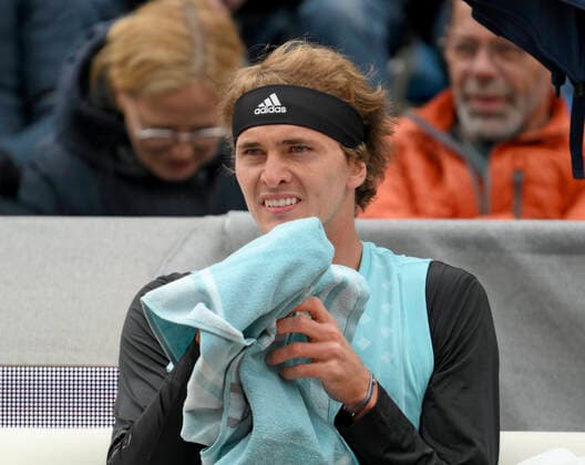 27 04 2022, Tennis Men ATP Tour, BMW Open Munich 2022 at Iphitos Tennis Center, Alexander Zverev GER pensive