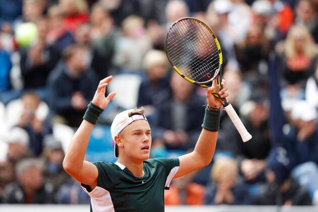 Holger Rune cheers after victory, jubilation, joy, emotion Tennis BMW Open 2022 ATP MTTC Iphitos Munich Germany 27 April 2022 Copyright: xJuergenxHasenkopfx