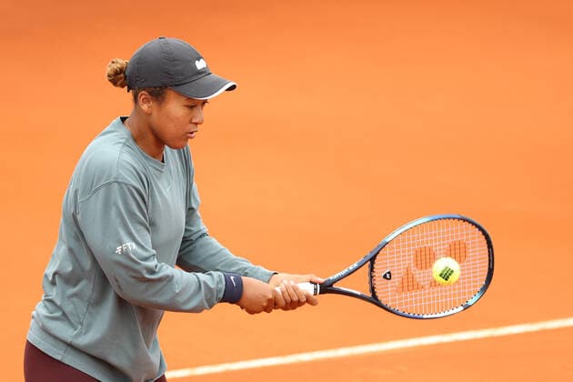 April 27, 2022, MADRID, MADRID, SPAIN: Naomi Osaka of Japan practice during the Mutua Madrid Open 2022 celebrated at La Caja Magica on April 27, 2022, in Madrid, Spain. MADRID SPAIN - ZUMAa181 20220427_zaa_a181_018 Copyright: xOscarxJ.xBarrosox