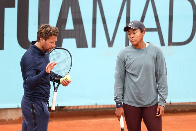 April 27, 2022, MADRID, MADRID, SPAIN: Naomi Osaka of Japan practice during the Mutua Madrid Open 2022 celebrated at La Caja Magica on April 27, 2022, in Madrid, Spain. MADRID SPAIN - ZUMAa181 20220427_zaa_a181_025 Copyright: xOscarxJ.xBarrosox