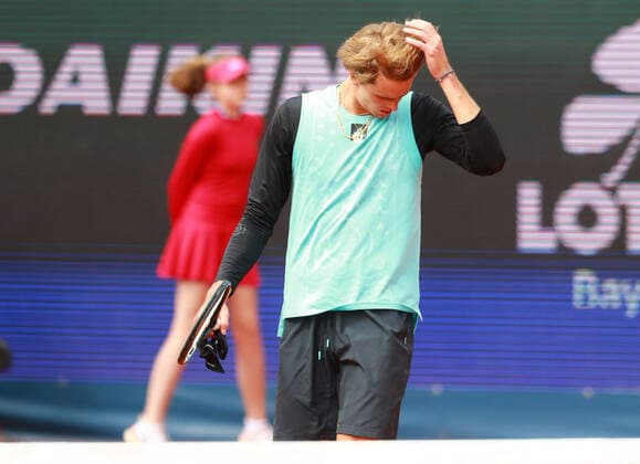 Alexander Zverev GER Desperate, frustrated after losing to Holger Rune DEN Tennis BMW Open by American Express 2022 27 04 2022 PHOTO Mladen Lackovic LakoPress