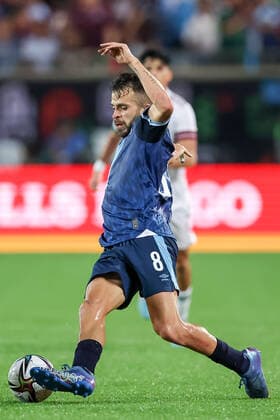 April 27, 2022: Guatemala midfielder RODRIGO SARAVIA (8) sets up a play during the Mextour Mexico vs Guatemala match at Camping World Stadium in Orlando, Fl on April 27, 2022. - ZUMAk149 20220427_zsp_k149_016 Copyright: xCoryxKnowltonx