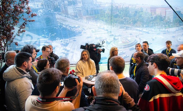 April 27, 2022, MADRID, MADRID, SPAIN: Paula Badosa of Spain talks to the media ahead of the 2022 Mutua Madrid Open WTA, Tennis Damen 1000 tennis tournament MADRID SPAIN - ZUMAa181 20220427_zaa_a181_169 Copyright: xRobxPrangex
