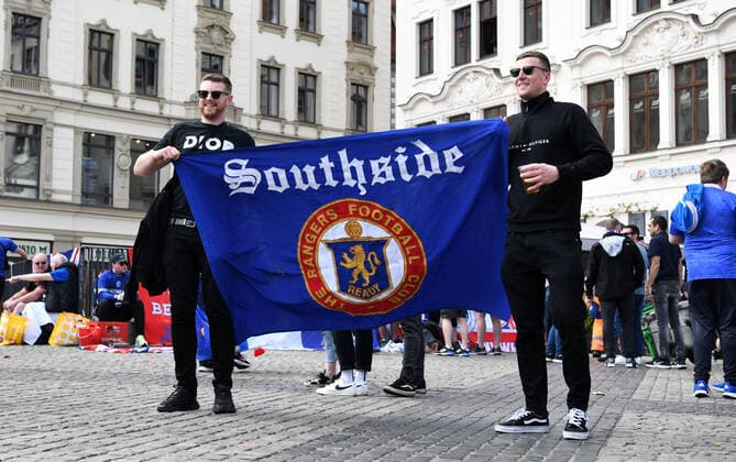 Football, men, 2021 2022 season, Europa League semifinal, first leg , RB Leipzig Glasgow Rangers, Glasgow fans before the match in downtown Leipzig, 28 04 2022, Copyright: xSebastianxRäppold MatthiasxKochx