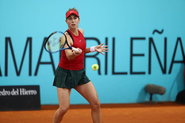 April 28, 2022, MADRID, MADRID, SPAIN: Belinda Bencic of Sweden in action against Irina Camelia Begu of Romania during the Mutua Madrid Open 2022 celebrated at La Caja Magica on April 27, 2022, in Madrid, Spain. MADRID SPAIN - ZUMAa181 20220428_zaa_a181_014 Copyright: xOscarxJ.xBarrosox