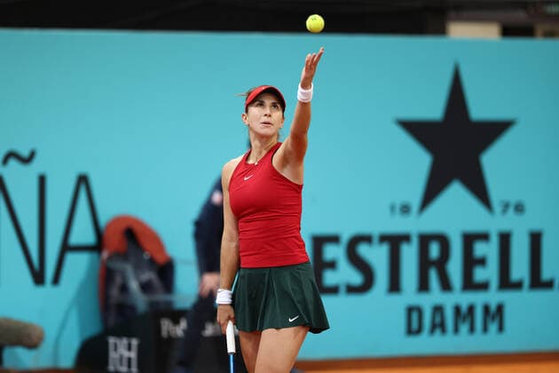April 28, 2022, MADRID, MADRID, SPAIN: Belinda Bencic of Sweden in action against Irina Camelia Begu of Romania during the Mutua Madrid Open 2022 celebrated at La Caja Magica on April 27, 2022, in Madrid, Spain. MADRID SPAIN - ZUMAa181 20220428_zaa_a181_019 Copyright: xOscarxJ.xBarrosox