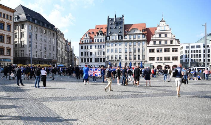 Football, men, 2021 2022 season, Europa League semifinal, first leg , RB Leipzig Glasgow Rangers, Glasgow fans before the match in downtown Leipzig, 28 04 2022, Copyright: xSebastianxRäppold MatthiasxKochx