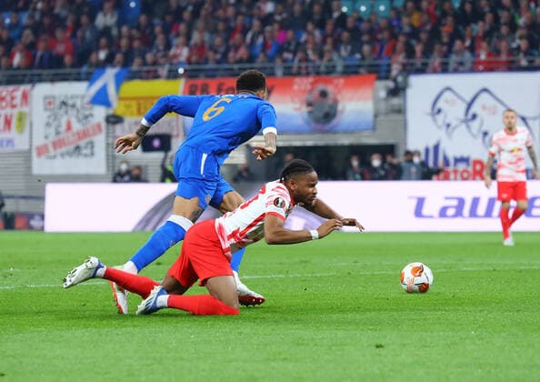 RB Leipzig Glasgow Rangers 28 04 2022 Leipzig, 28 04 2022, Red Bull Arena, Football, UEFA Europa League, Semi Final , RB Leipzig vs Glasgow Rangers FC , Pictured v l Connor Goldson 6, Rangers vs Christopher Nkunku 18, RB Leipzig , UEFA regulations prohibit any use of photographs as image sequences and or quasi video , Picture Point